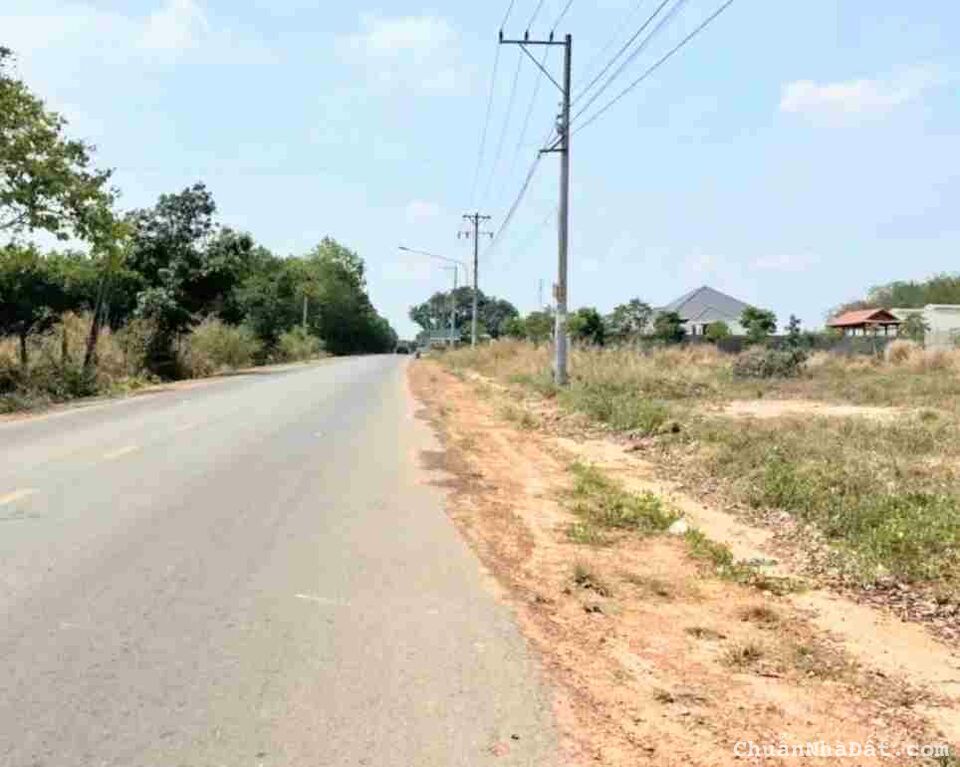 Bán lỗ 230m2 đất đường nhựa 32m sát khu công nghiệp 428 triệu 