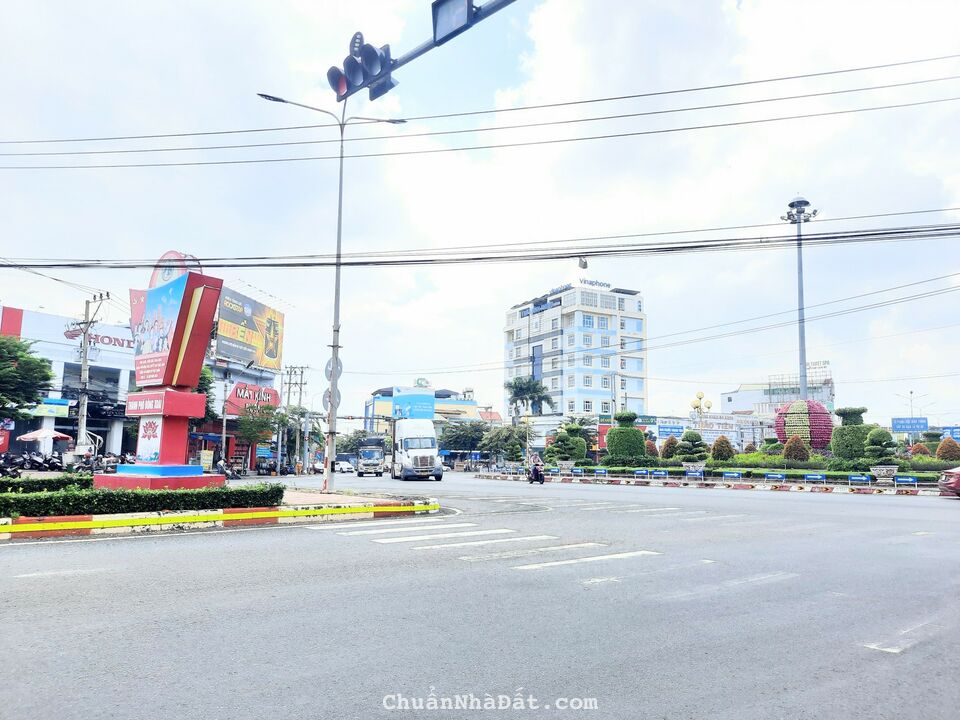 Bán lỗ 230m2 đất đường nhựa 32m sát khu công nghiệp 428 triệu 