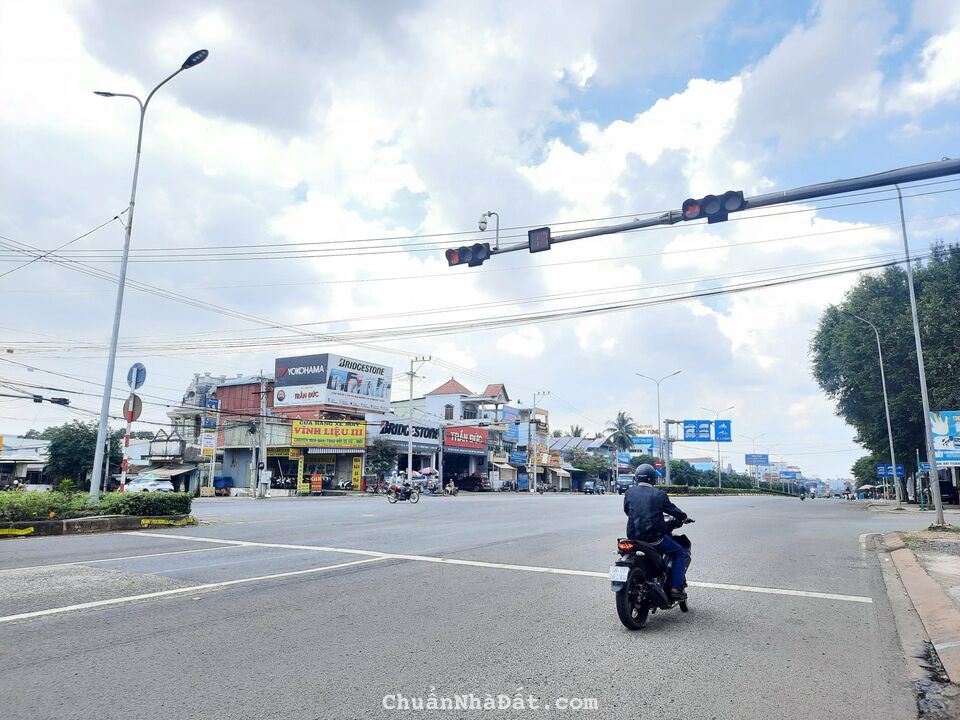 Hơn 230m2 kế bên khu công nghiệp bán lỗ 430 triệu