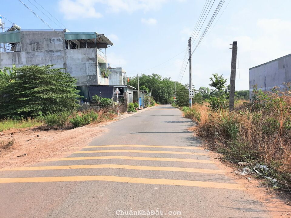 Bán lỗ lô đất 228m2 kế bên khu công nghiệp Visp2 gần uỷ ban 789 triệu