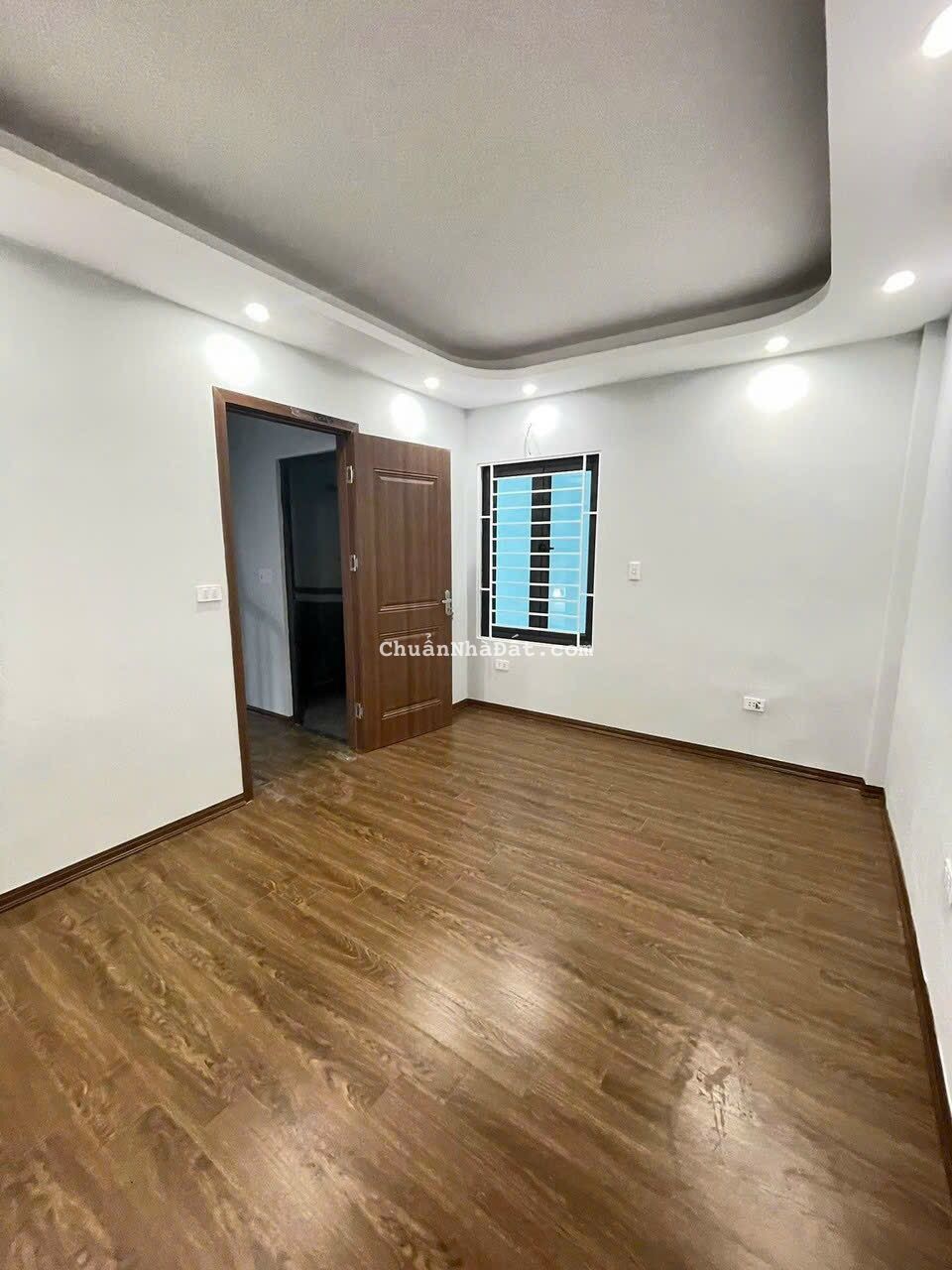 Bán nhà Vân Canh, Hoài Đức 40m²*5 Tầng. Nhà mặt đường 4m, Mặt tiền 5m Ôto để trong nhà