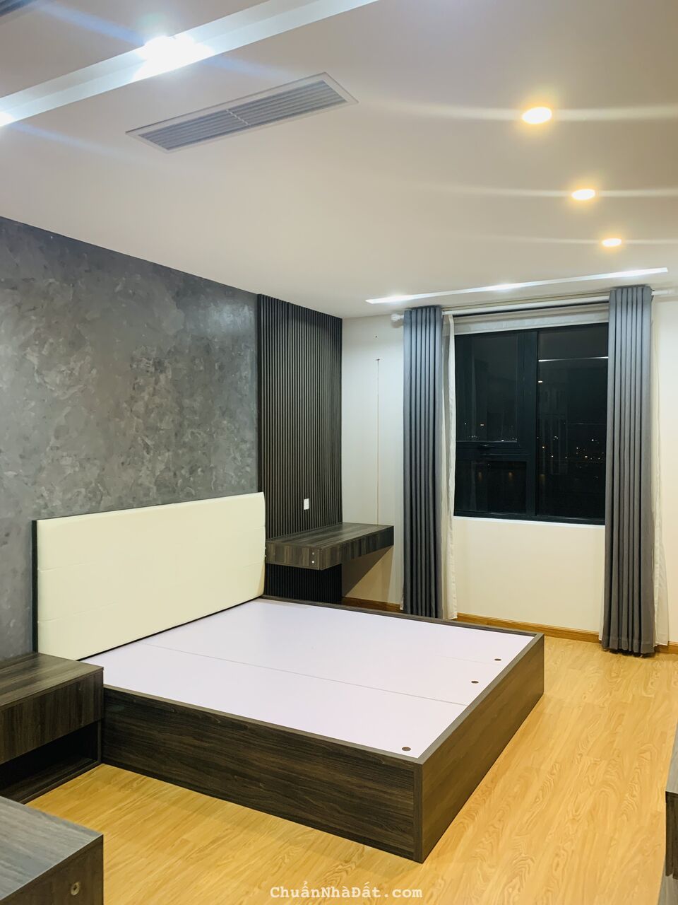 Chính chủ cần bán gấp căn hộ Cc Housinco - đường Lương Thế Vinh.3 ngủ 2 vệ sinh . LH: 0856655965