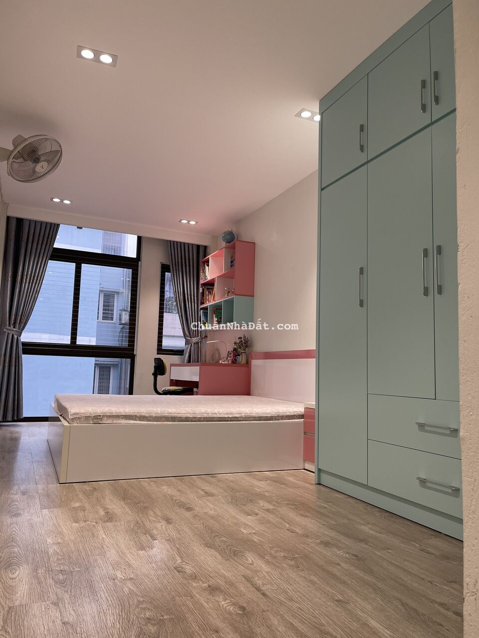 Chính chủ cho thuê nhà 35m x 6 tầng , thang máy, ô tô vào . giá 15.5 triệu . Lh : 03353632222 Chính chủ cho thuê nhà 35m x 6 tầng , thang máy, ô tô vào . giá 15.5 triệu . Lh : 03353632222