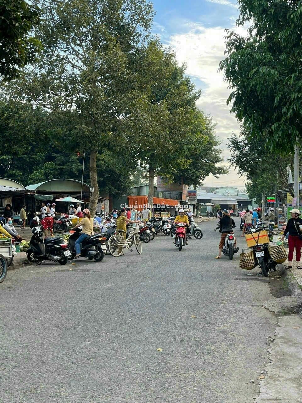 Nhà mới xây ngay Chợ vượt lũ Phường 8 TP Vĩnh Long Nhà mới xây ngay Chợ vượt lũ Phường 8 TP Vĩnh Long