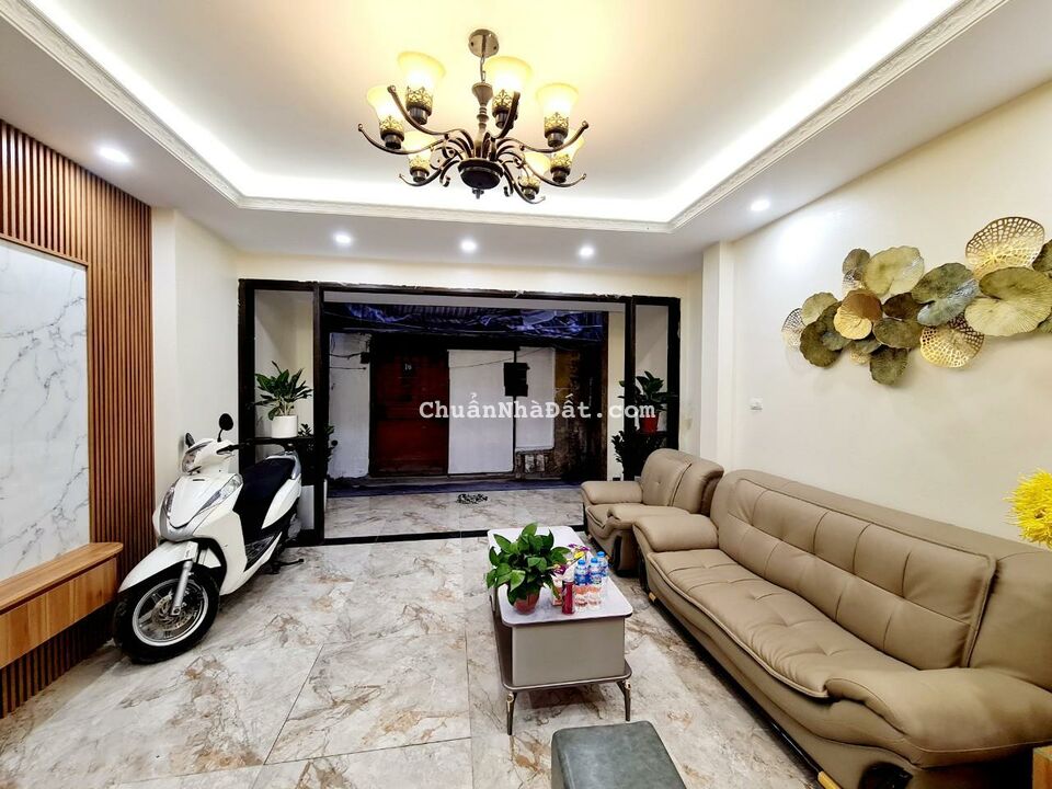 Bán Gấp nhà Trương Định, 5 tầng, 6 ngủ, ngõ thông, 44.6m, giá 4.7 tỷ TL 0865081886