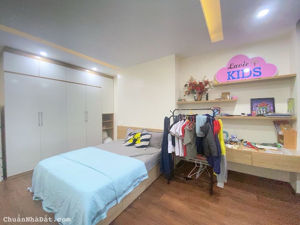 Bán gấp nhà 6 tầng, ngõ 281 Trương Định, ngõ ba gác, thông, 50m, giá 5.5 tỷ TL 0865081886