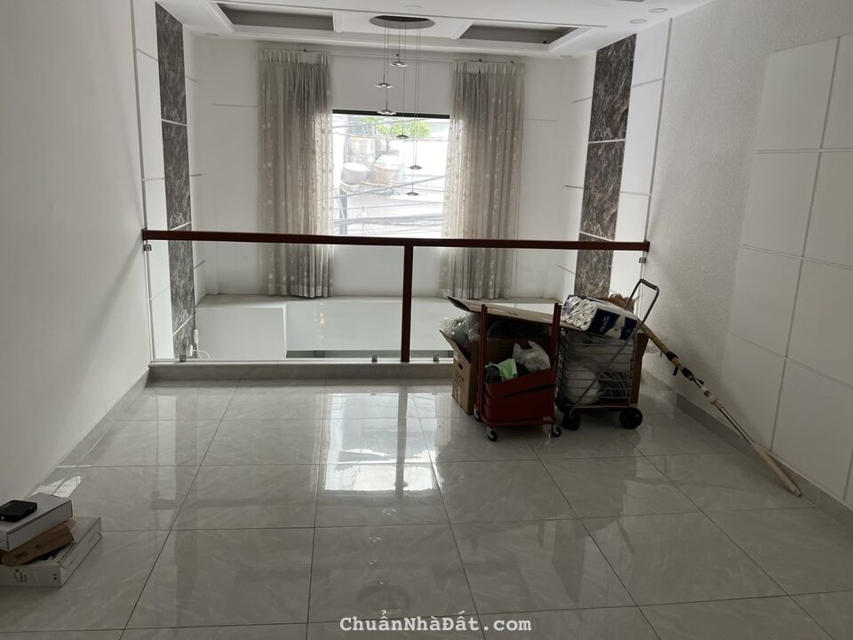 **Bán nhà ** hẻm 489 Huỳnh Văn Bánh, Phường 13, Phú Nhuận - 4 x10