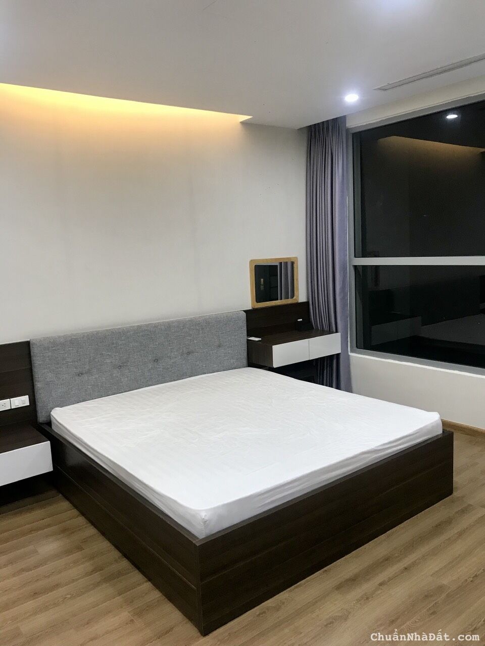 Em cần bán Gấp căn 1 Ngủ Vinhomes Gardenia trước Tết - 52m2 - Full đồ - Có slot ô tô - 2.9 tỷ