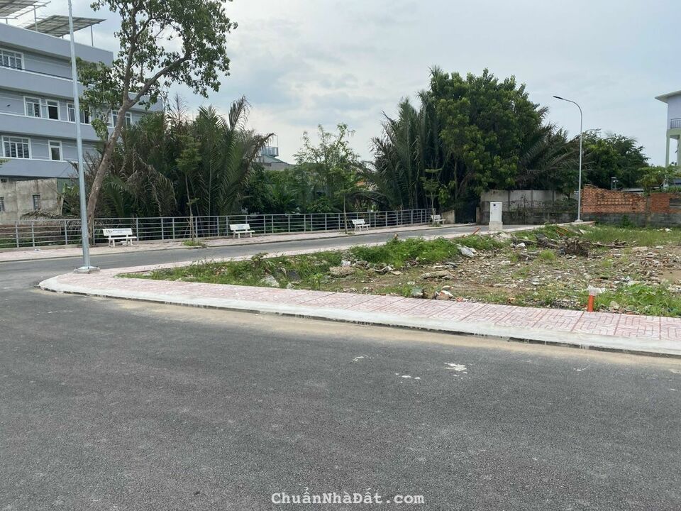 Cần bán gấp lô đất gần Chợ Nông Sản Thủ Đức