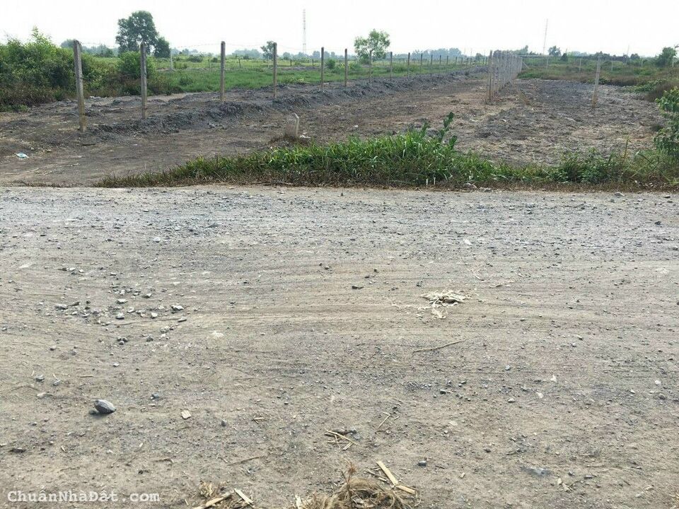 Cần bán gấp lô đất giá ngộp tại Củ Chi gần đường lên xuống Vành Đai 3 Cần bán gấp lô đất giá ngộp tại Củ Chi gần đường lên xuống Vành Đai 3