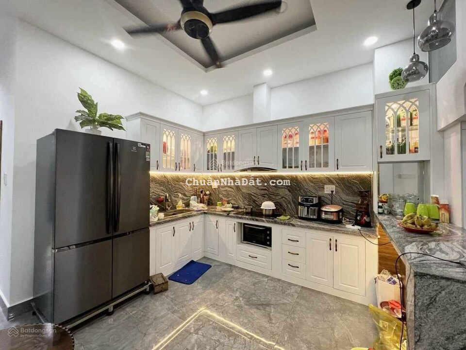 bán nhà mặt tiền đường số 19 phường thạnh mỹ lợi Q2  13.5 tỷ