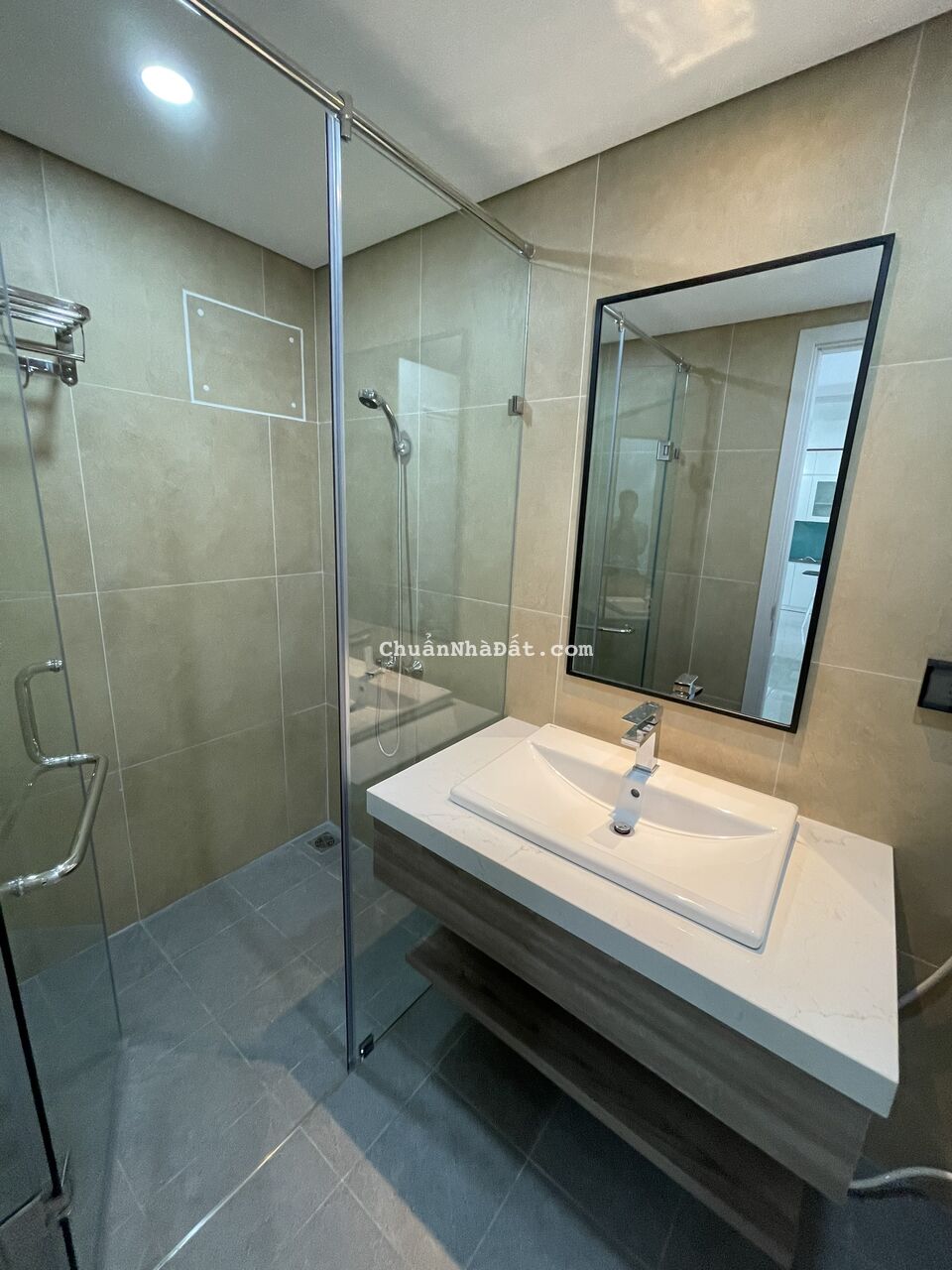 🔥 CH76. CHO THUÊ chung cư 2 ngủ ở Minato - Full đồ xịn sò chỉ 16 triệu / tháng