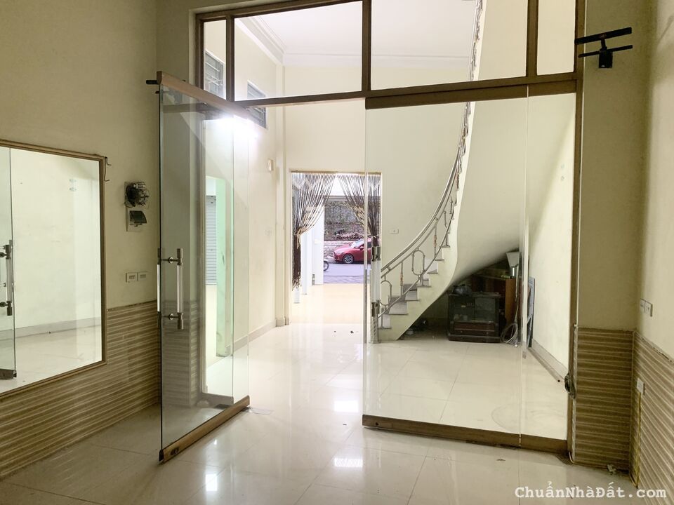 🔥 MT74. CHO THUÊ nhà mặt đường Hùng Vương 130m2*3 tầng - ngang 7m - sẵn đồ cơ bản chỉ 16 triệu