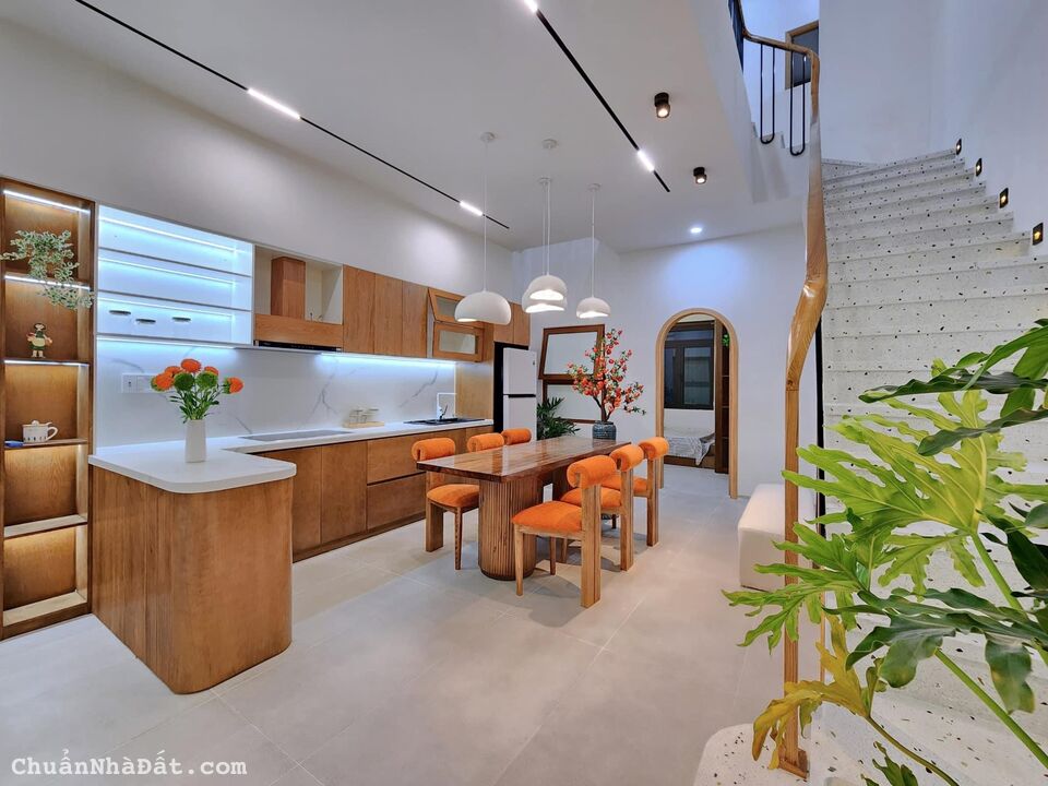 Bán nhà đẹp đường Lê Văn Sĩ,Hoà Minh Bán nhà đẹp đường Lê Văn Sĩ,Hoà Minh