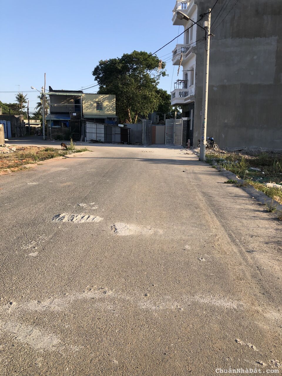 chủ gửi bán nhà diện tích 100m2 đường thông 8m