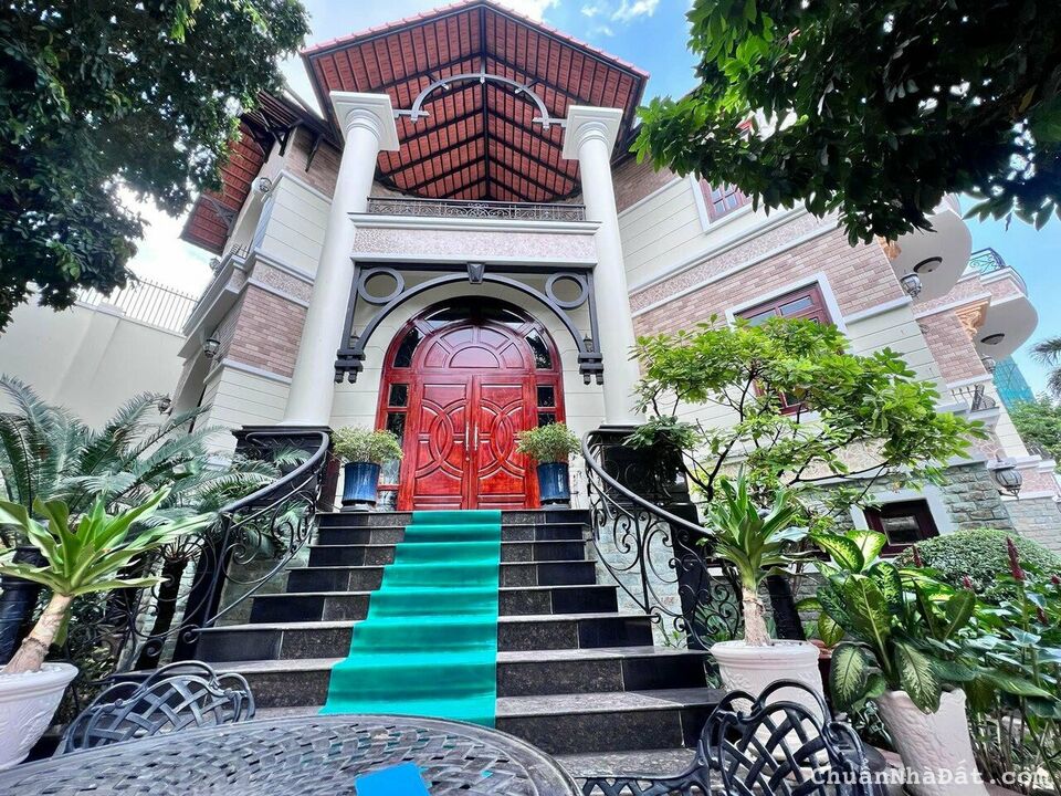 Bán nhà đẹp sân vườn Đường Cách Mạng Tháng Tám ( 18x26m) 470m2 đất 4 tầng như hình