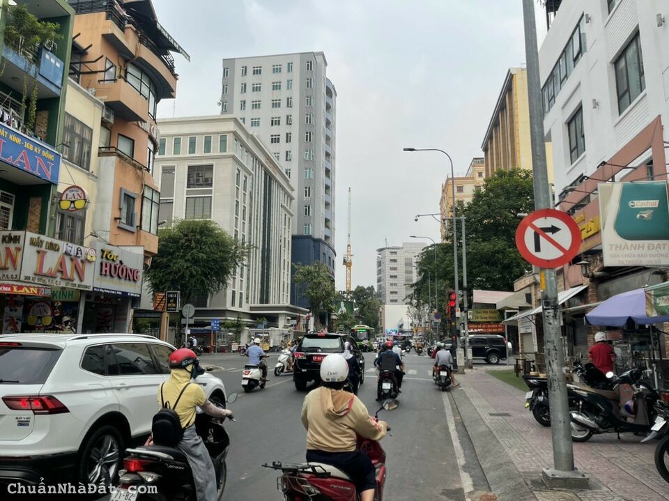 Bán nhà mặt tiền Trần Khánh Dư P.Tân Định Q1 ( 4,05x29m) 7 Tầng có HĐ thuê cao