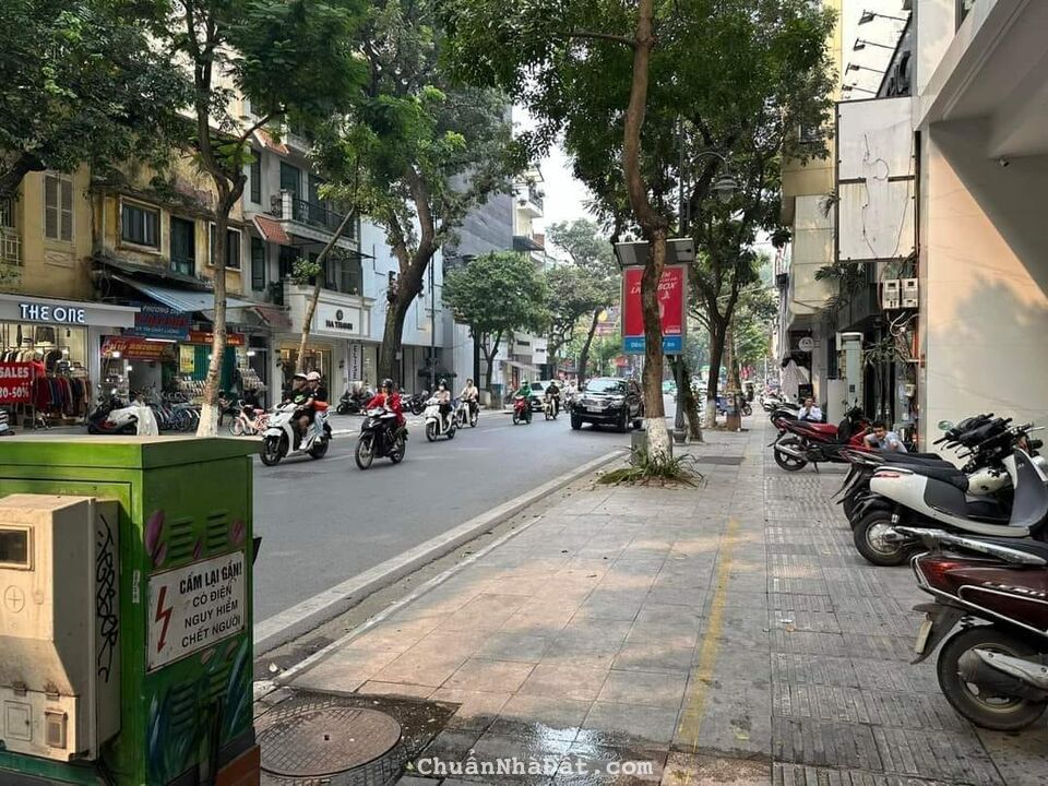 Nhà Lê Đại Hành 47 mét 5 tầng 4 ngủ, ở 3 thế hệ vừa xinh.