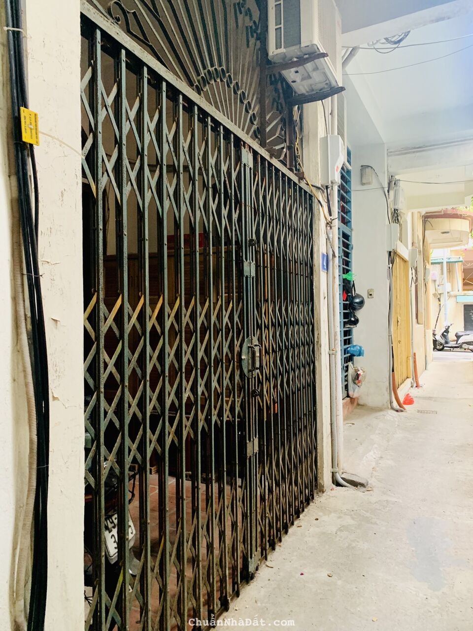 Bán nhà Lý Nam Đế, khu cán bộ trung cao cấp, 31m, 3 tầng, nhỉnh 6 tỷ, quận Hoàn Kiếm.