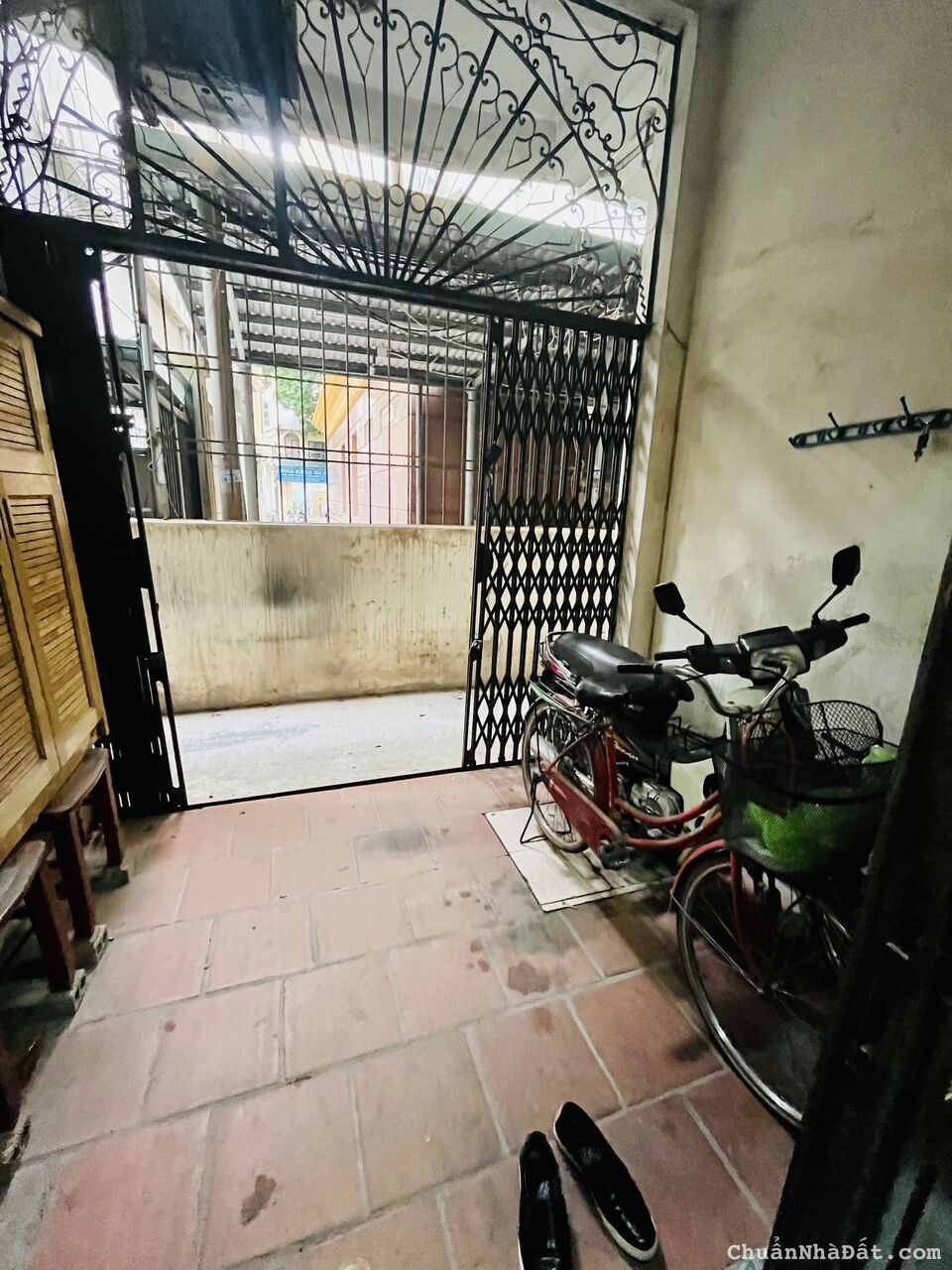 Bán nhà Lý Nam Đế, khu cán bộ trung cao cấp, 31m, 3 tầng, nhỉnh 6 tỷ, quận Hoàn Kiếm.