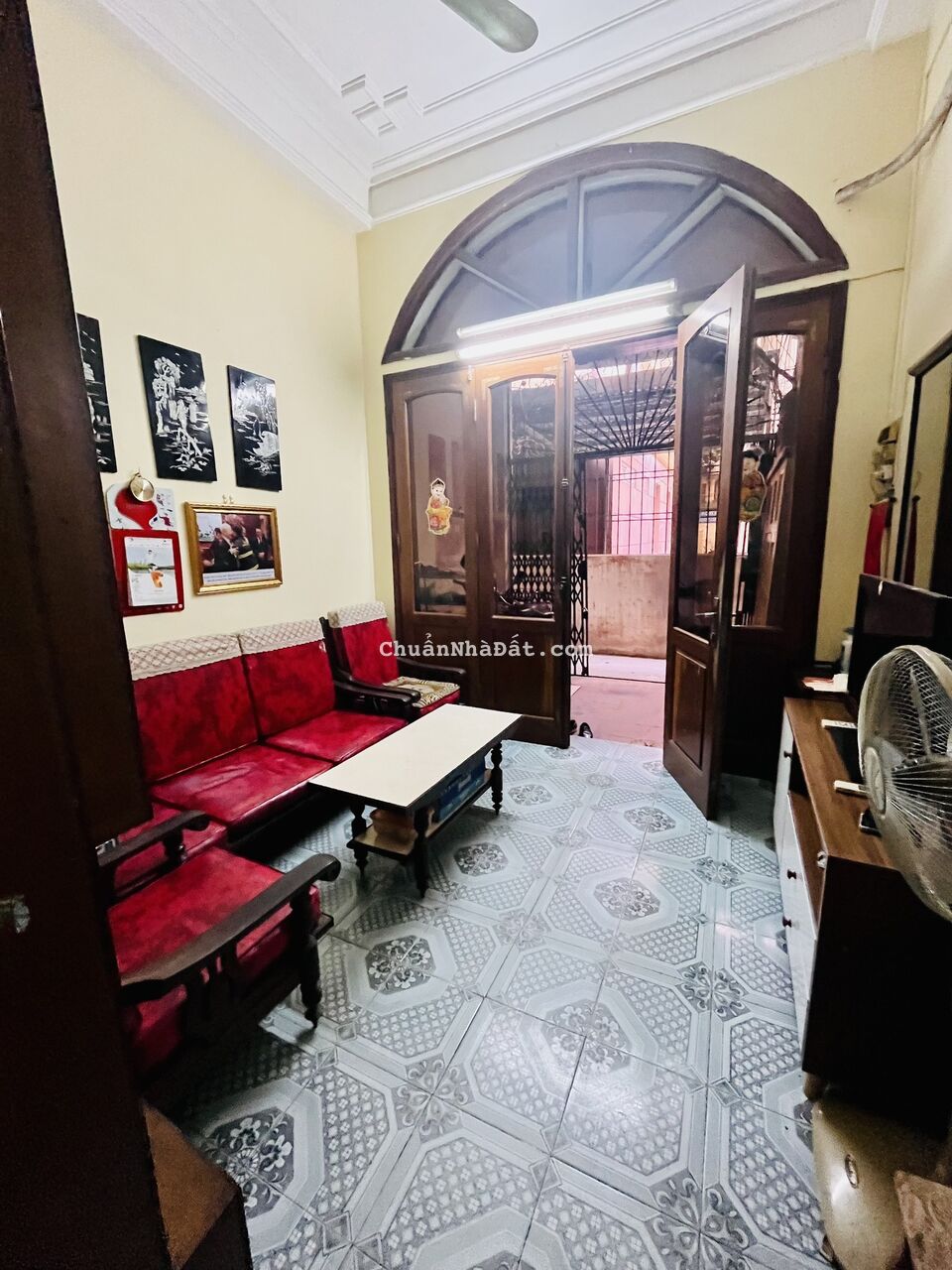 Bán nhà Lý Nam Đế, khu cán bộ trung cao cấp, 31m, 3 tầng, nhỉnh 6 tỷ, quận Hoàn Kiếm.