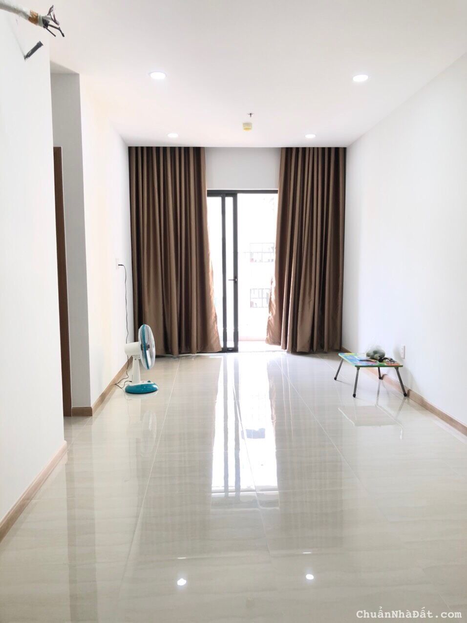 Cho thuê căn hộ Bcons Green View 2pn-2wc trống đầu tháng 6, LH 0906626148