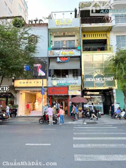 SIÊU VIP! BÁN MẶT TIỀN LÊ THÁNH TÔN, BẾN NGHÉ, QUẬN 1 - DT 4,8X20.6m, 3 LẦU - 78 Tỷ SIÊU VIP! BÁN MẶT TIỀN LÊ THÁNH TÔN, BẾN NGHÉ, QUẬN 1 - DT 4,8X20.6m, 3 LẦU - 78 Tỷ