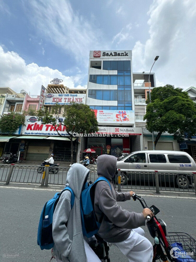 Bán tòa building MT Trần Hưng Đạo, P Cầu Ông Lãnh, Quận 1 - DT 8x19m - Hầm 7T - HDT 250 tr/th