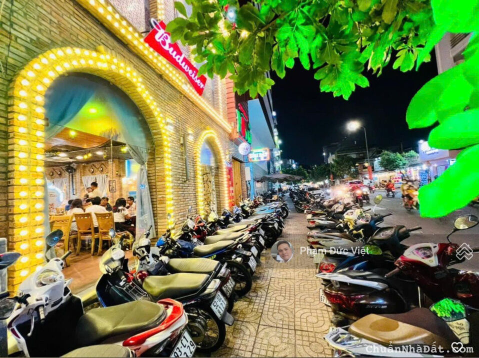 "Bán nhà Mặt tiền siêu đẹp 142 Tân Sơn Nhì, P. TSN, Quận Tân Phú, DT 12x25.5m HĐT 150tr/tháng" "Bán nhà Mặt tiền siêu đẹp 142 Tân Sơn Nhì, P. TSN, Quận Tân Phú, DT 12x25.5m HĐT 150tr/tháng"