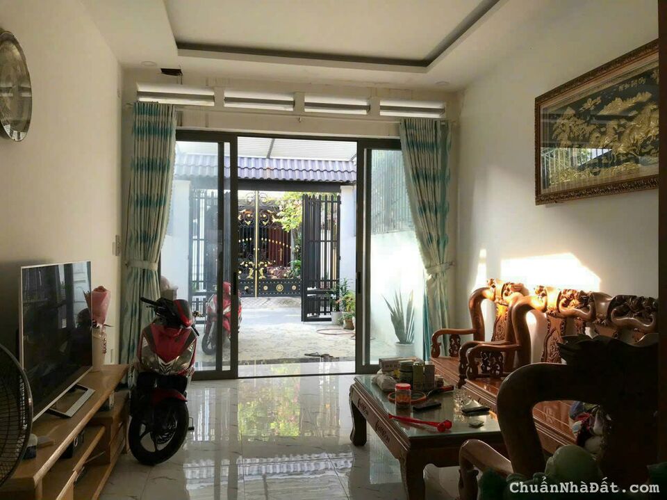 Nhà mặt tiền Trung Mỹ Tây 03, DT 4x26m, SHR