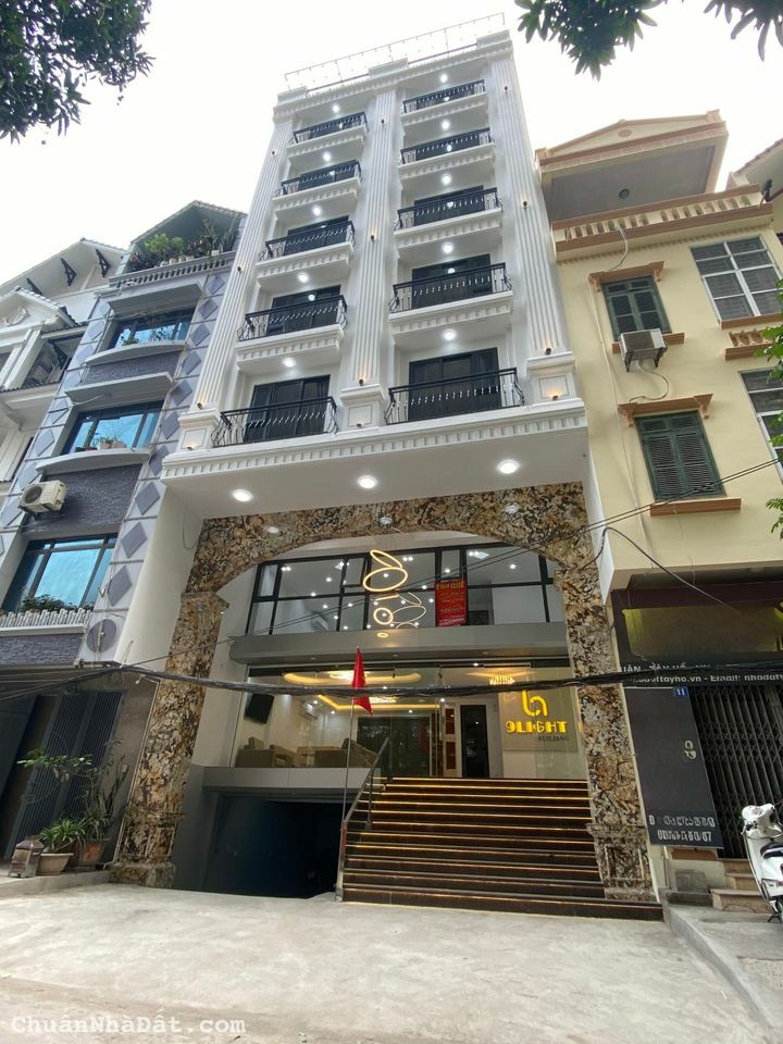 Nhà mặt phố Lạc Long Quân tổng lô góc mặt tiền 6m