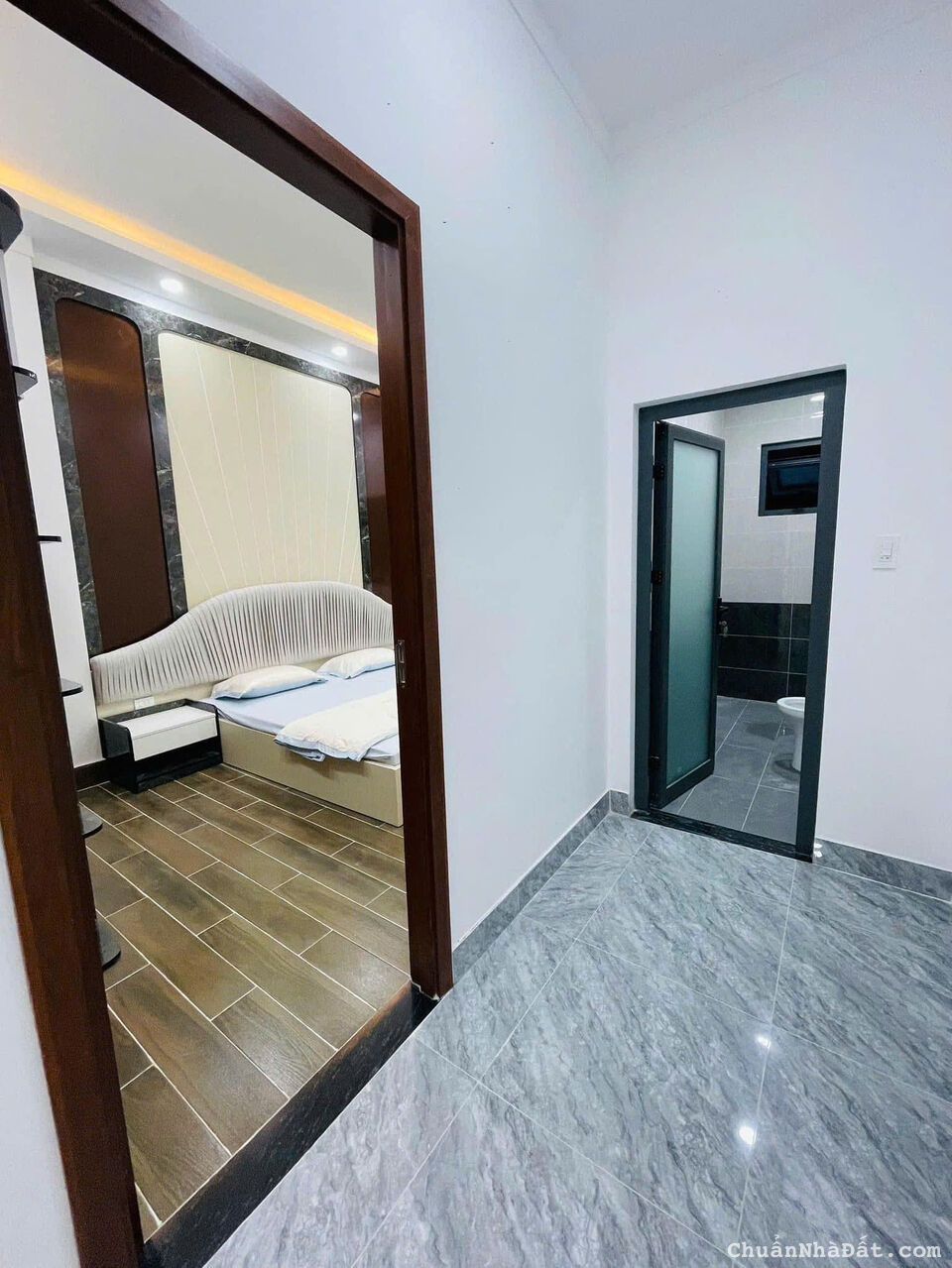 Bán nhà này gần Văn Miếu Trấn Biên, Lạc Hồng Bửu Long Bán nhà này gần Văn Miếu Trấn Biên, Lạc Hồng Bửu Long