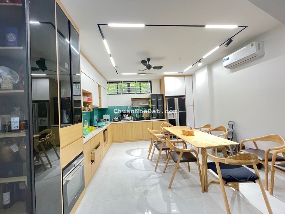 CẦN BÁN NHÀ GẤP NHÀ PHƯỜNG BỒ ĐỀ LONG BIÊN HÀ NỘI SĐT ;0389668666