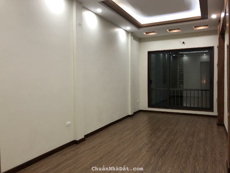 BÁN NHÀ MẶT PHỐ 37M2, 4 TẦNG TẠI ĐƯỜNG LÁNG, GIÁ 4.3 TỶ