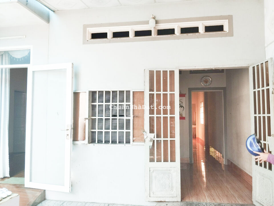 Cho thuê nhà nguyên căn TP. Tây Ninh có sân đậu xe hơi (có máy lạnh) Cho thuê nhà nguyên căn TP. Tây Ninh có sân đậu xe hơi (có máy lạnh)