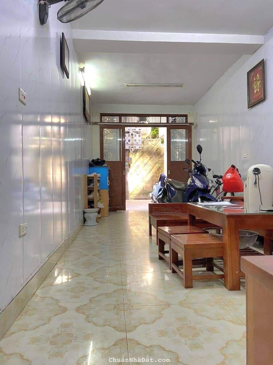 Bán nhà Thụy Khuê 31m2, 5 tầng gần Hồ Tây, Nguyễn Đình Thi giá 5.68 tỷ Bán nhà Thụy Khuê 31m2, 5 tầng gần Hồ Tây, Nguyễn Đình Thi giá 5.68 tỷ