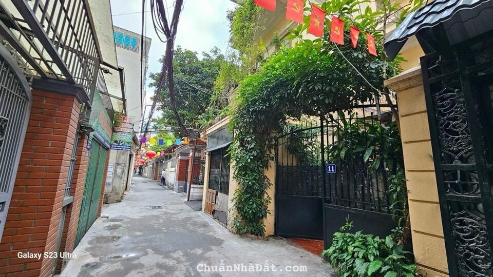 Bán gấp đất Tứ Liên 30m2, ngõ rộng đẹp gần phố giá 4 tỷ 200 triệu 