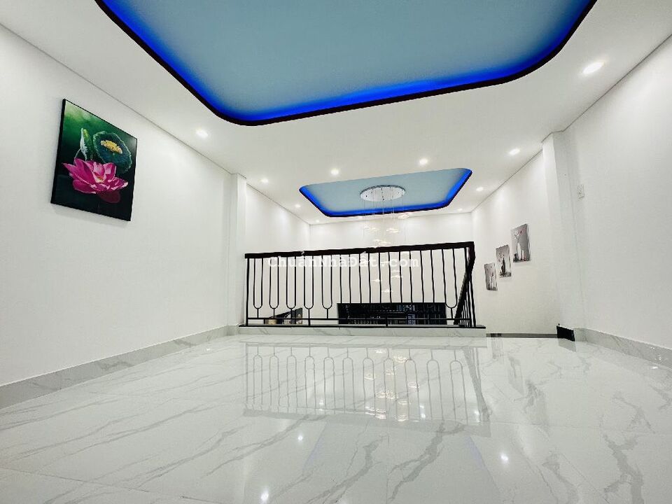  NHÀ MÊ LỬNG KIỆT NGUYỄN HUY TƯỞNG THÔNG RA TÚ QUỲ-GIÁ CHỈ 2,x TỶ- CÁCH ĐƯỜNG CHÍNH 3 CĂN NHÀ