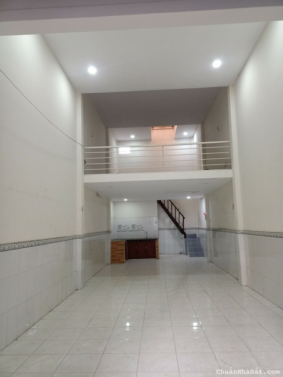 Cho thuê nguyên căn hẻm 1/ đường số 8 gần AEON giá thuê 6tr5, diện tích 4x14, hẻm rộng 6m rộng đẹp Cho thuê nguyên căn hẻm 1/ đường số 8 gần AEON giá thuê 6tr5, diện tích 4x14, hẻm rộng 6m rộng đẹp