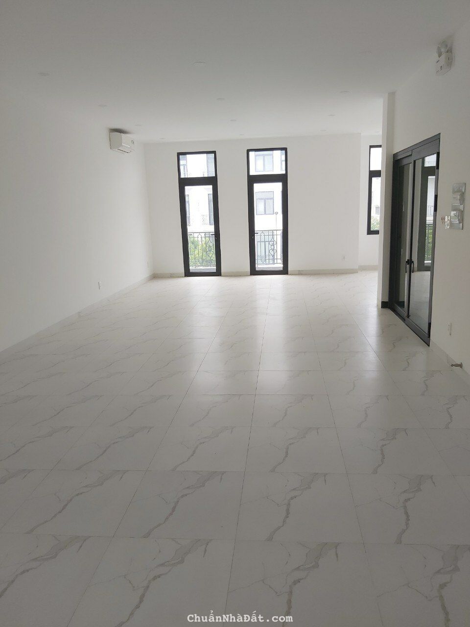 NHÀ PHỐ CHO THUÊ TRỆT + TẦNG 01 DIỆN TÍCH LỚN LỐI ĐI RIÊNG NHÀ PHỐ CHO THUÊ TRỆT + TẦNG 01 DIỆN TÍCH LỚN LỐI ĐI RIÊNG