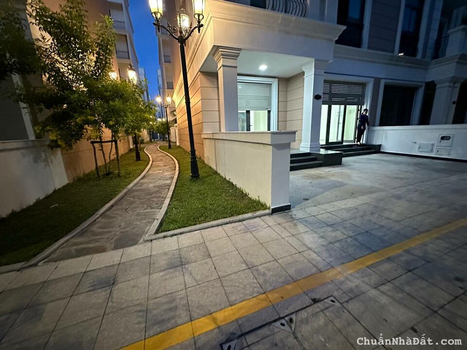 cho thuê nhà phố hoàn thiện trệt 144m2 chỉ 10tr tại vinhomes-0903257578 cho thuê nhà phố hoàn thiện trệt 144m2 chỉ 10tr tại vinhomes-0903257578