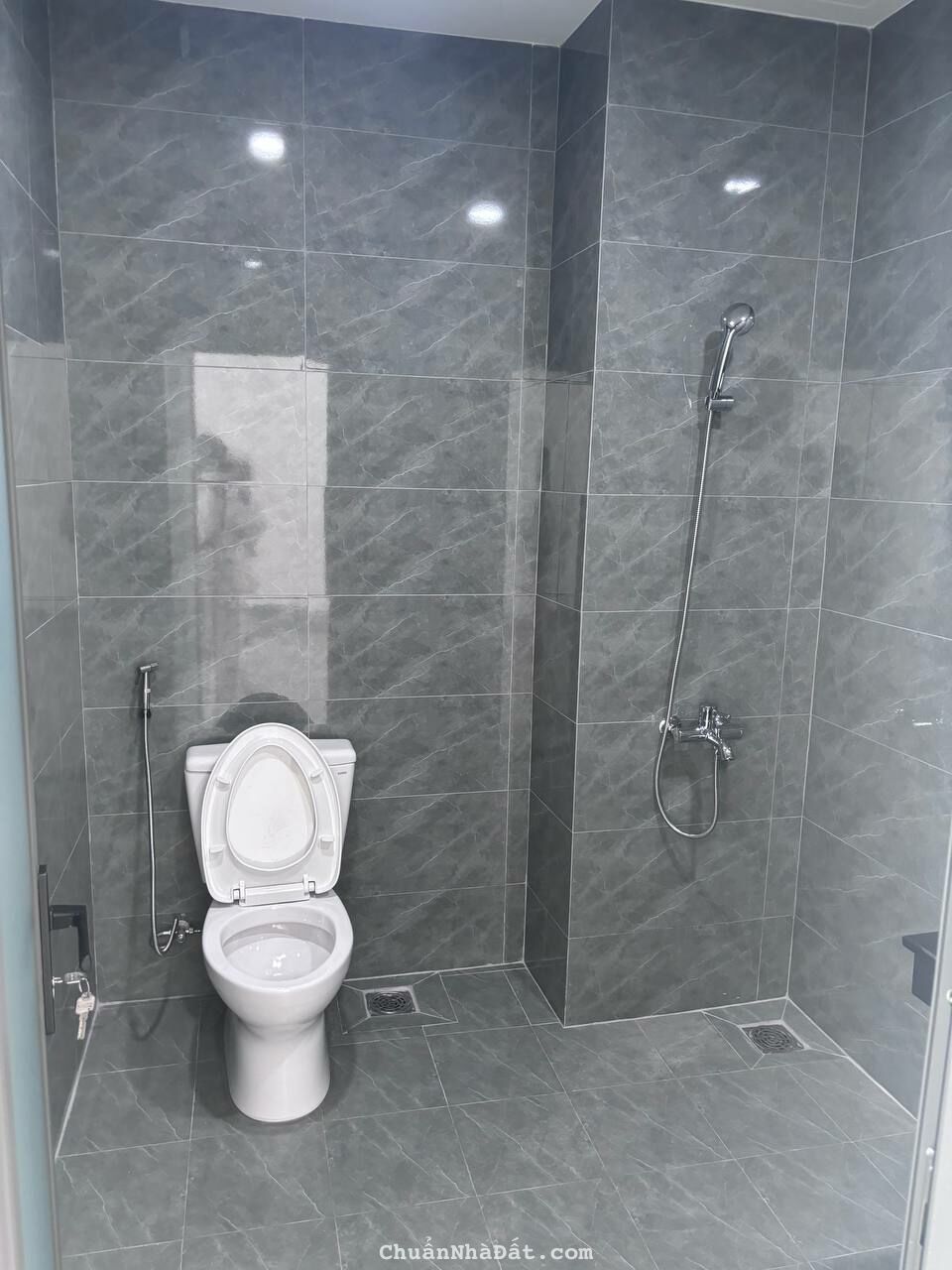 TẦNG VĂN PHÒNG GẦN CÔNG VIÊN DIỆN TÍCH LỚN-0903257578 TẦNG VĂN PHÒNG GẦN CÔNG VIÊN DIỆN TÍCH LỚN-0903257578