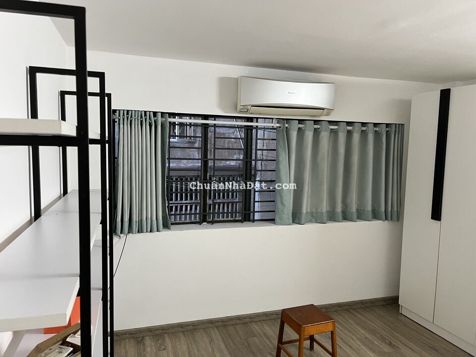 Cho Thuê căn nhà hẻm xe hơi cực đẹp, vị trí vàng, sầm uất nhất Quận 1 Cho Thuê căn nhà hẻm xe hơi cực đẹp, vị trí vàng, sầm uất nhất Quận 1