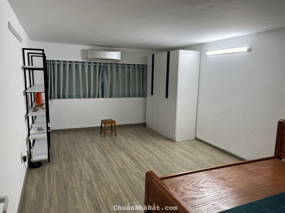 Cho Thuê căn nhà hẻm xe hơi cực đẹp, vị trí vàng, sầm uất nhất Quận 1 Cho Thuê căn nhà hẻm xe hơi cực đẹp, vị trí vàng, sầm uất nhất Quận 1