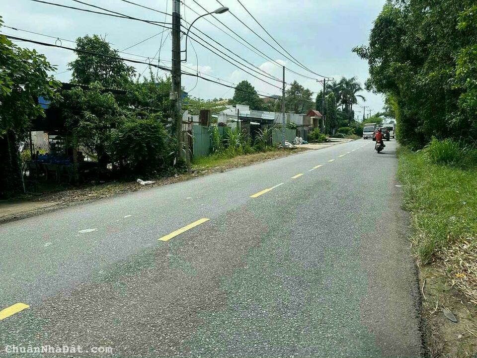 Xưởng 1700 m2,28x65m , Mặt Tiền Đường Kênh A, Xe Container