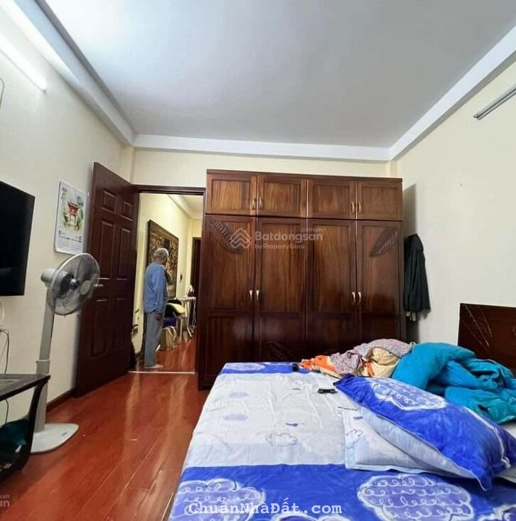 nhà mặt tiền trung tâm phố 116m×3tân