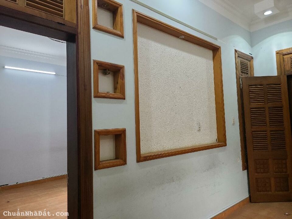 CẦN BẤN GẤP BIỆT THỰ 3 TẦNG, LÔ GÓC 2 MẶT TIỀN, SAU LƯNG GIGAMALL, 12X20, CHỈ 23 TỶ.