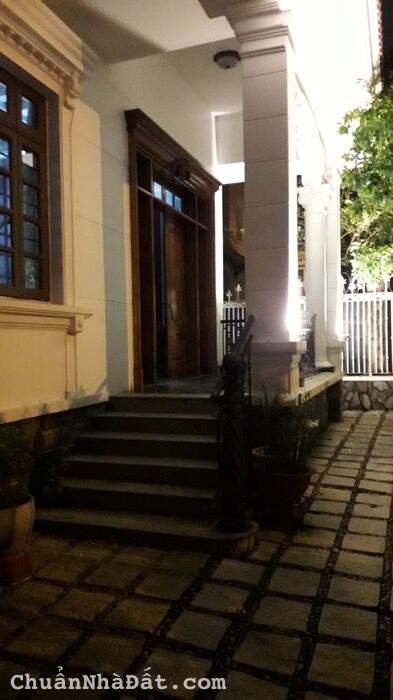 CẦN BÁN MỘT BIỆT THỰ KHU VIP THẢO ĐIỀN, VEN SÔNG SÀI GÒN, 578m2, CHỈ 98 TỶ. CẦN BÁN MỘT BIỆT THỰ KHU VIP THẢO ĐIỀN, VEN SÔNG SÀI GÒN, 578m2, CHỈ 98 TỶ.