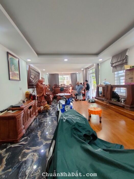 BÁN BIỆT THỰ KHU GIGAMAL, 252M2 CHỈ 28 TỶ; CÓ BT ĐỂ Ở LẠI CÓ DÒNG TIỀN 0,54 TỶ/NĂM. BÁN BIỆT THỰ KHU GIGAMAL, 252M2 CHỈ 28 TỶ; CÓ BT ĐỂ Ở LẠI CÓ DÒNG TIỀN 0,54 TỶ/NĂM.