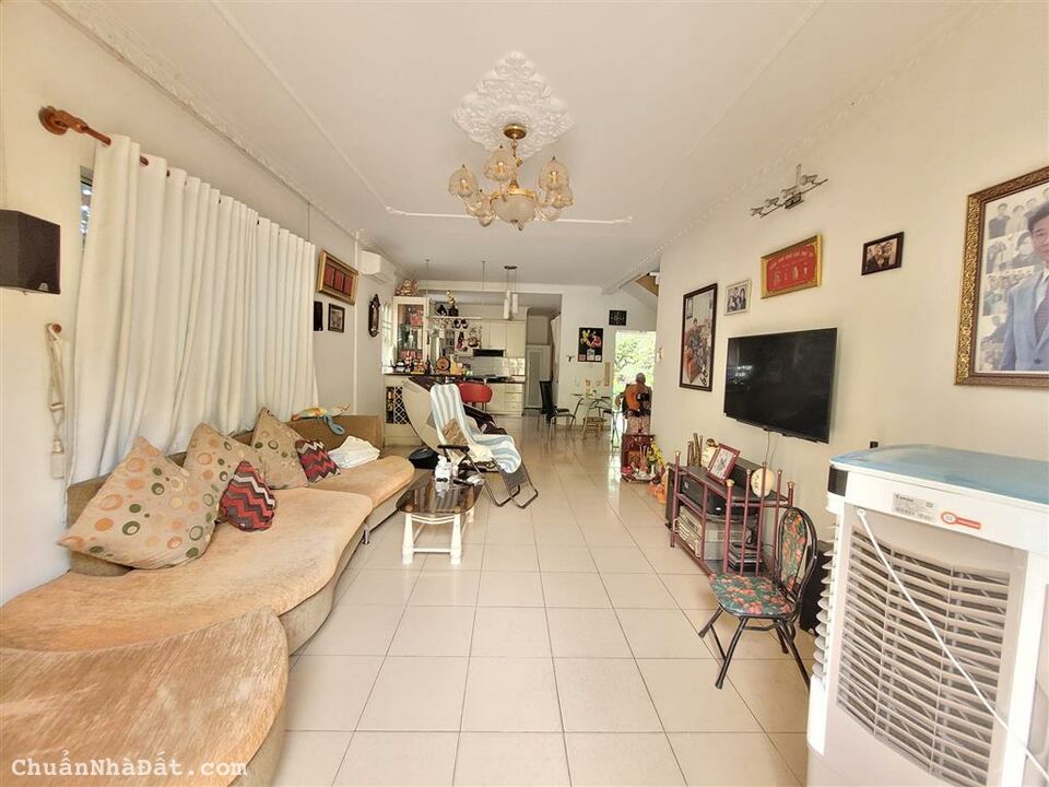 BÁN BIỆT THỰ SÂN VƯỜN, MẶT TIỀN ĐƯỜNG KD SẦM UẤT, GẦN BV THỦ ĐỨC, 870m2, CHỈ 75 TỶ. BÁN BIỆT THỰ SÂN VƯỜN, MẶT TIỀN ĐƯỜNG KD SẦM UẤT, GẦN BV THỦ ĐỨC, 870m2, CHỈ 75 TỶ.